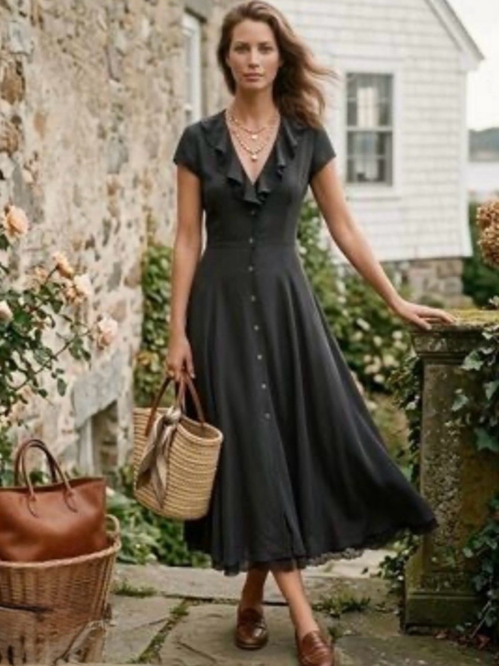 Lauren Ralph Lauren 100% silk neck ruffle front maxi dress 
Size 6
